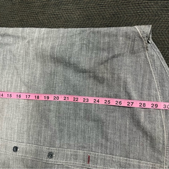 LOT OF 2 - Woolrich Men’s Button Down Shirts - Size XL- One Gray and One Blue - Picture 7 of 12